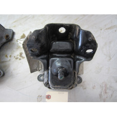 10L032 Motor Mount From 2009 GMC Yukon  5.3